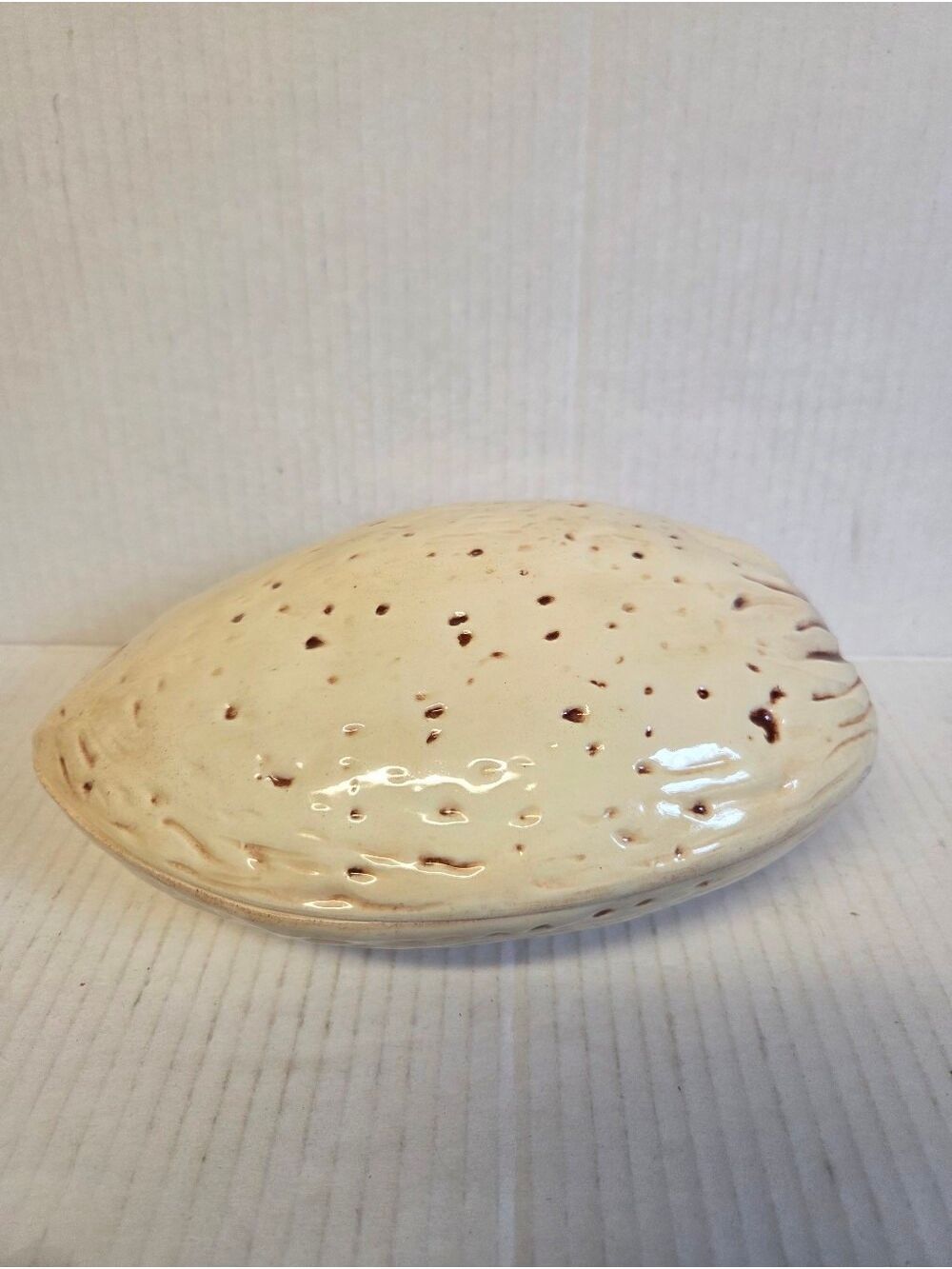 Vintage 1977 Arnel's Ceramic Almond Dish with Lid